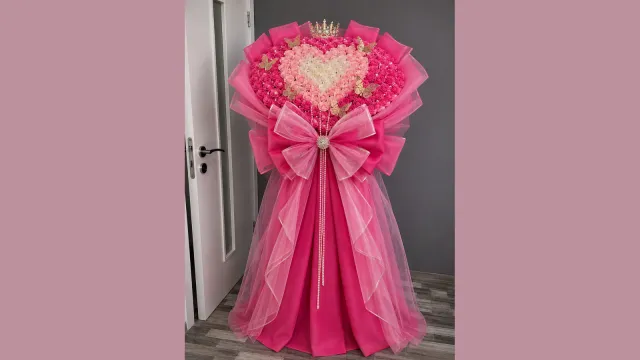 UGC видео с луксозни букети от luxuryxxxlbouquetssofiya