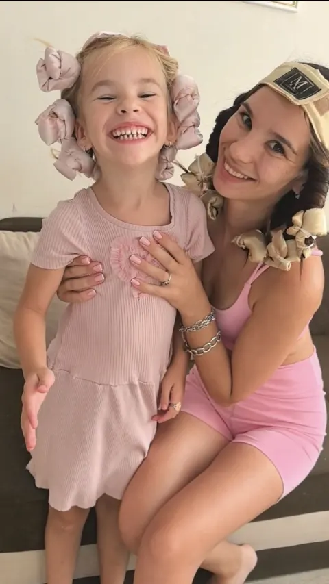 Реклама на CurlyTress